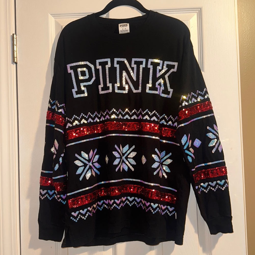 LIMITED EDITION ❄️ VS PINK snowflake sequin long sleeve tee!